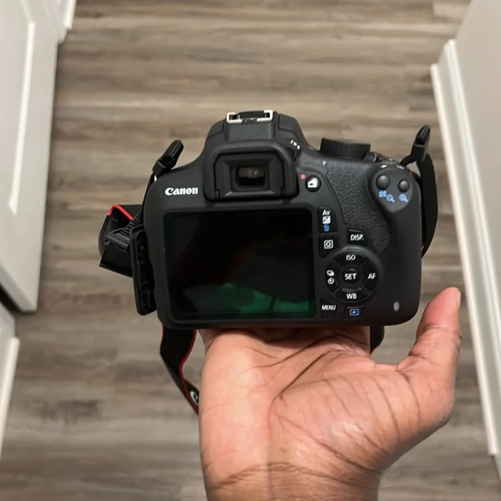 Canon EOS Rebel T5 EOS 1200D